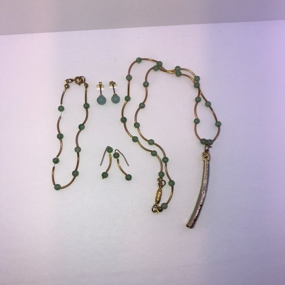 16 1/2" Jade and Beaded Necklace Set - Picture 4 of 13